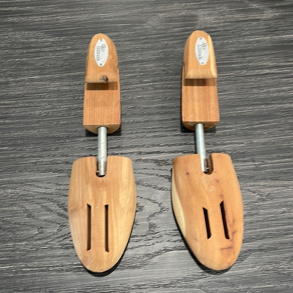 ALLEN EDMONDS CEDAR WOOD SHOE TREE SIZE M-L - Picture 2 of 6